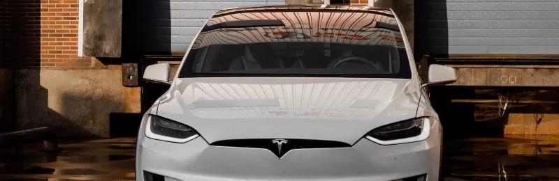 特斯拉 Tesla