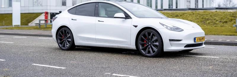 特斯拉 Tesla