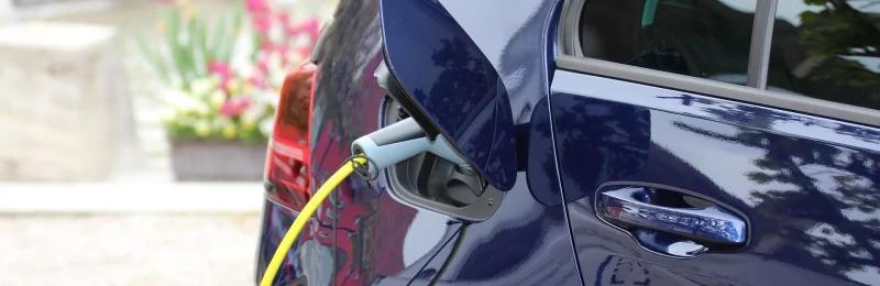 电动汽车充电 Car charging