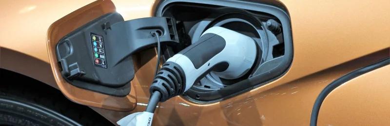 电动汽车充电 Car charging