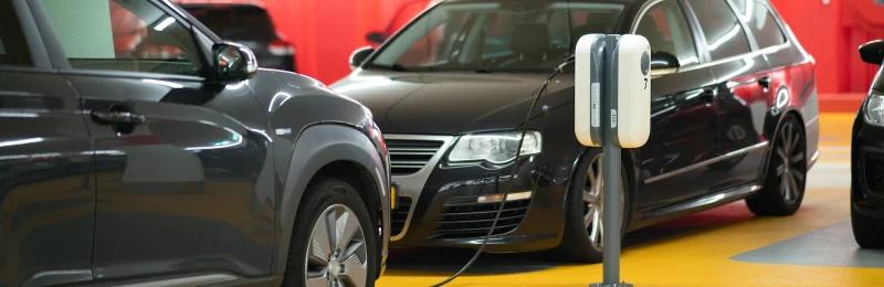 电动汽车 electric vehicle