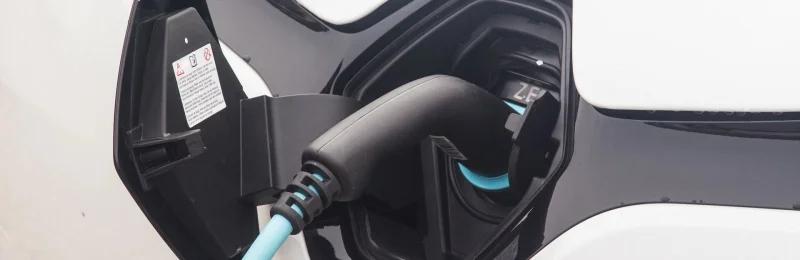 电动汽车充电 Car charging