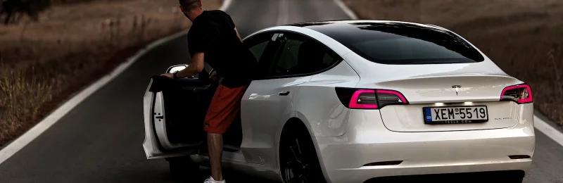 特斯拉 Tesla