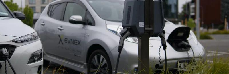 电动汽车 EV