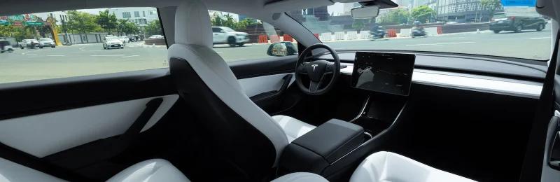 特斯拉 Tesla