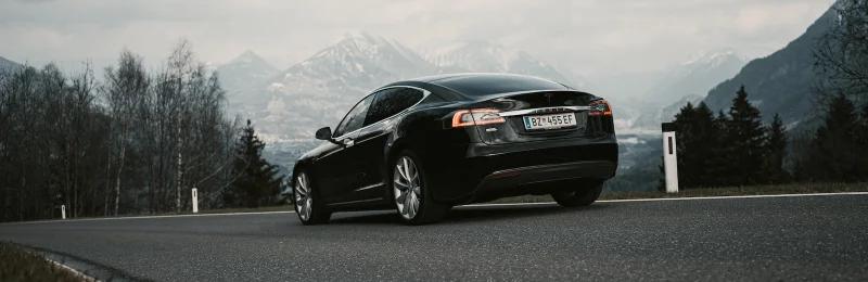 特斯拉 Tesla