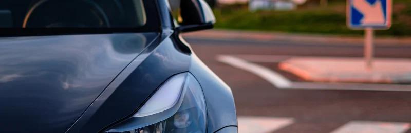 特斯拉 Tesla
