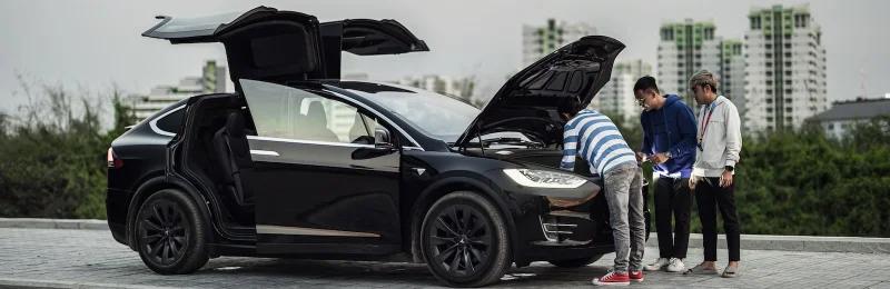 特斯拉 Tesla