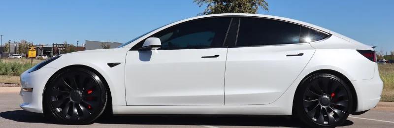 特斯拉 Tesla