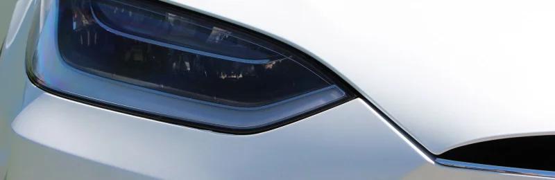 特斯拉 Tesla
