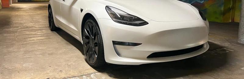 特斯拉 Tesla
