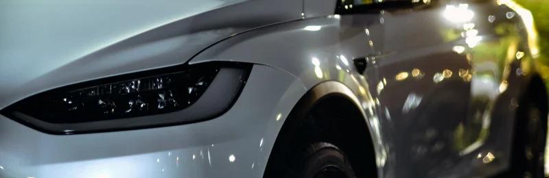 特斯拉 Tesla