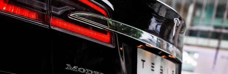 特斯拉 Tesla