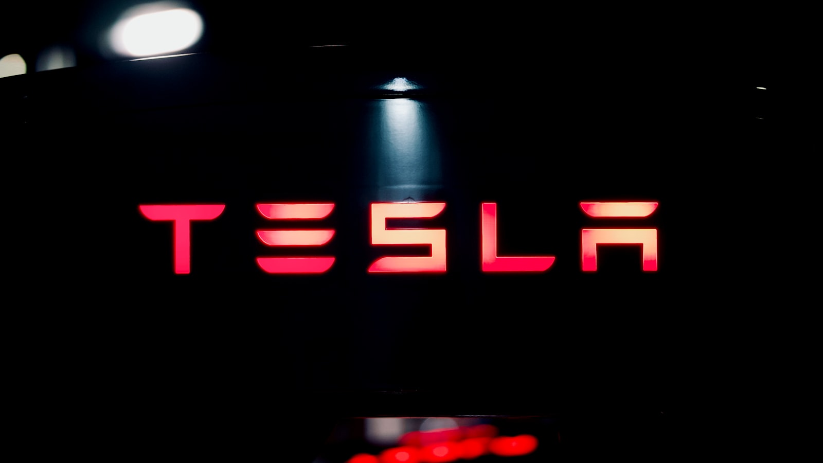 特斯拉 Tesla