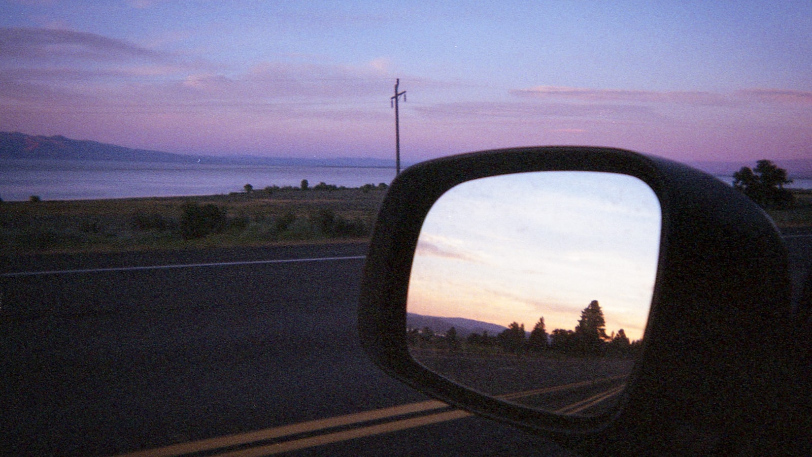 后视镜 Rearview mirror