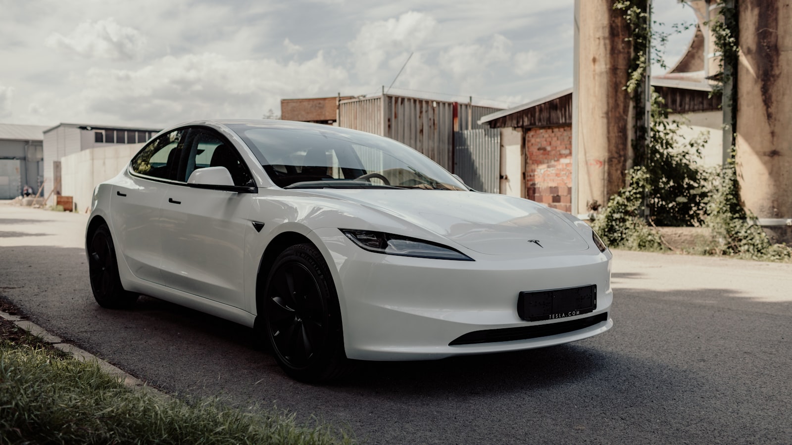 特斯拉 Tesla
